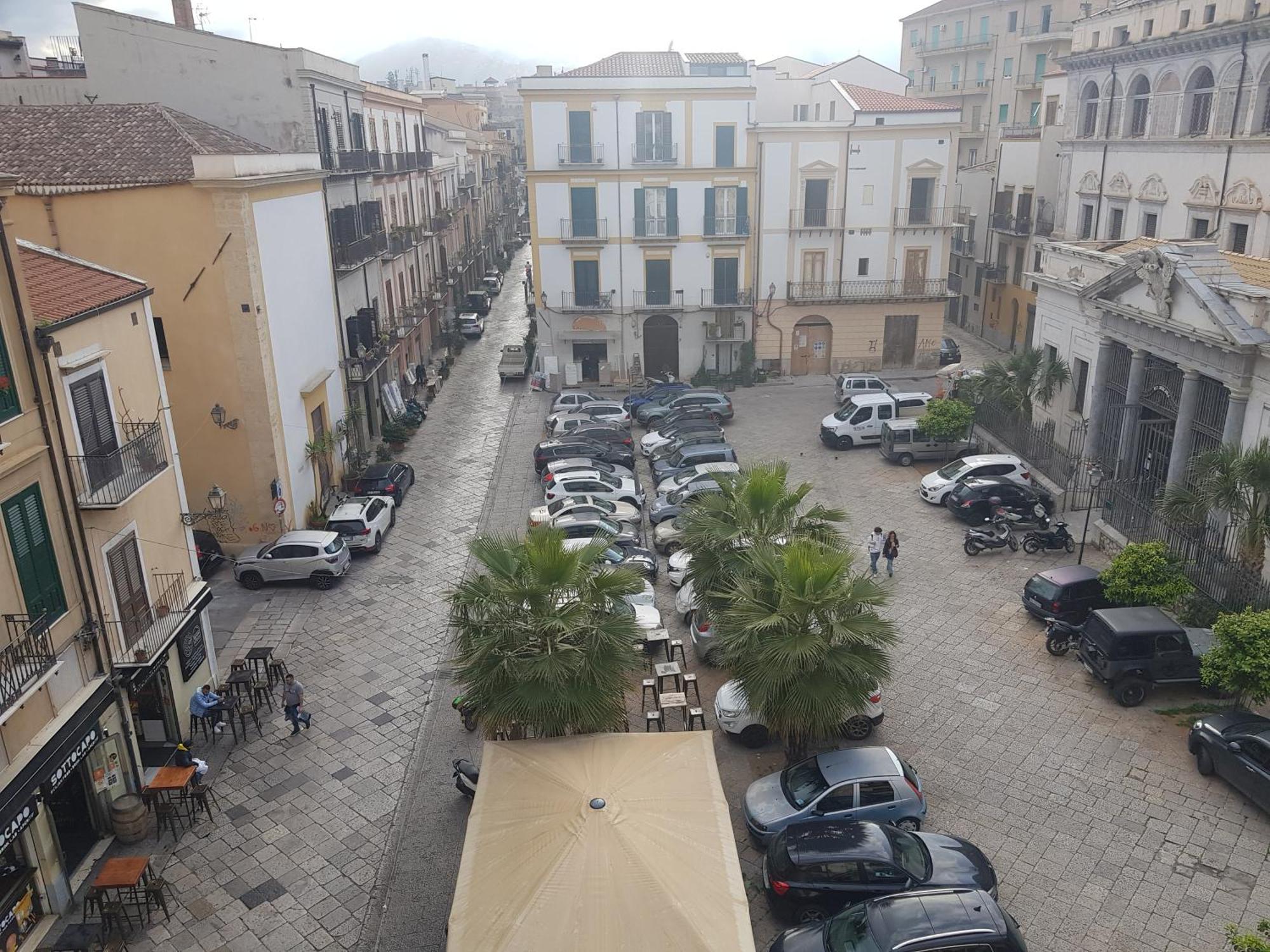 Sweet Home In The City Center Palermo Exteriör bild